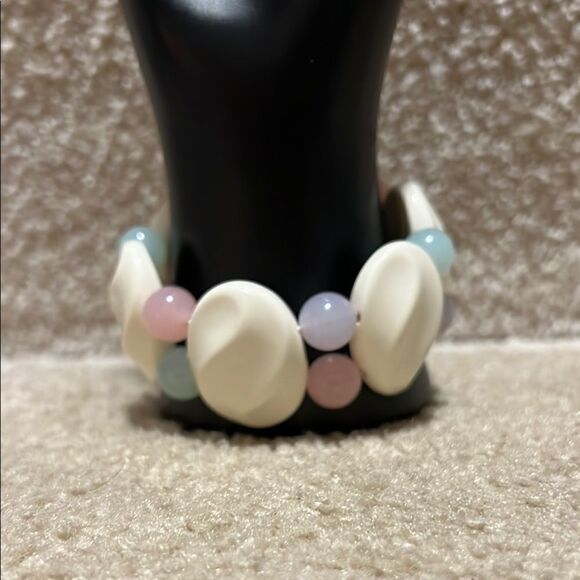 Avon Jewelry - Vintage Avon 1980’s Shades of Spring Lucite bracelet.